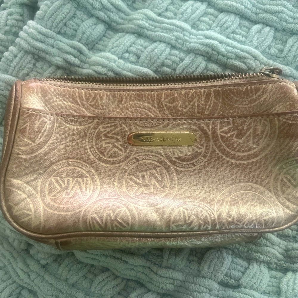 Michael Kors makeup/accessories bag